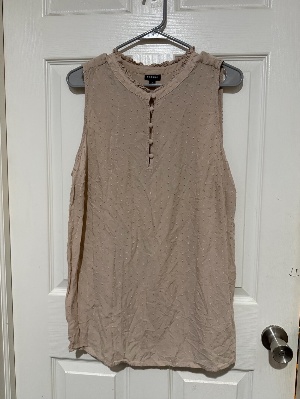 torrid Taupe Swiss Dot Sleeveless Button-Front Tank